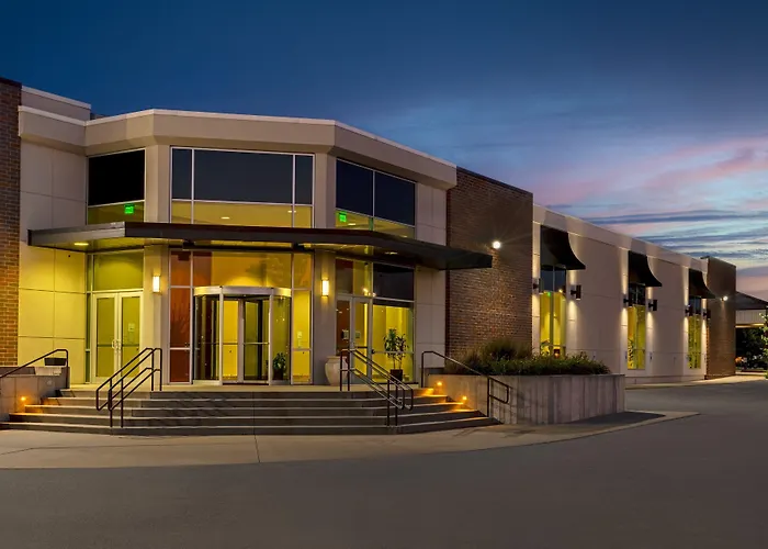 Holiday Inn Des Moines-Airport Conf Center By Ihg
